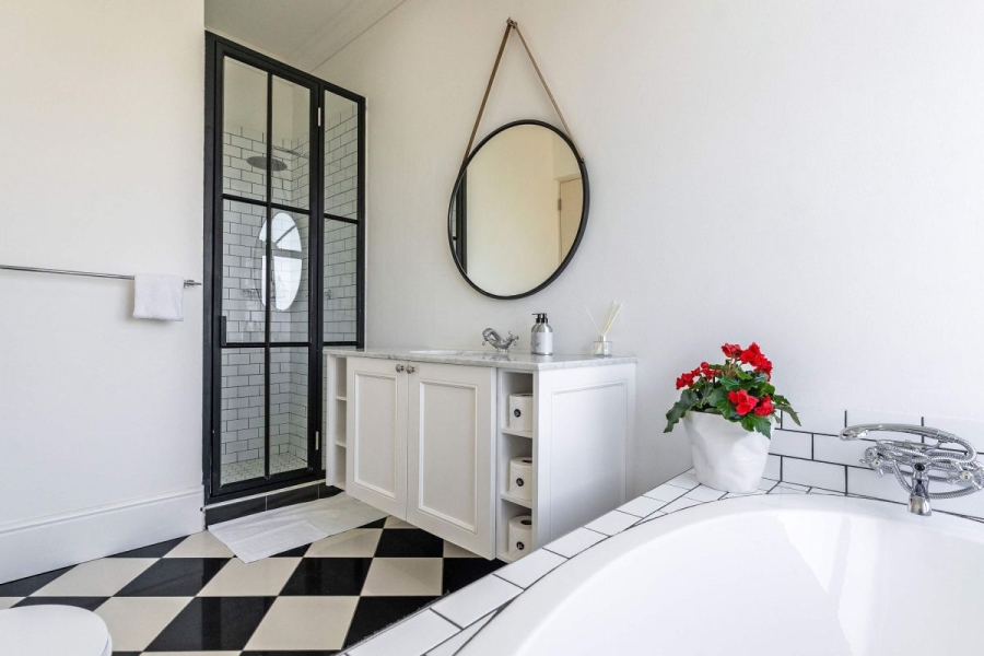 To Let 4 Bedroom Property for Rent in Camps Bay Western Cape